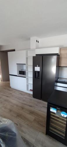 08298c23-21d4-4bf0-82b5-8cbd610ff670