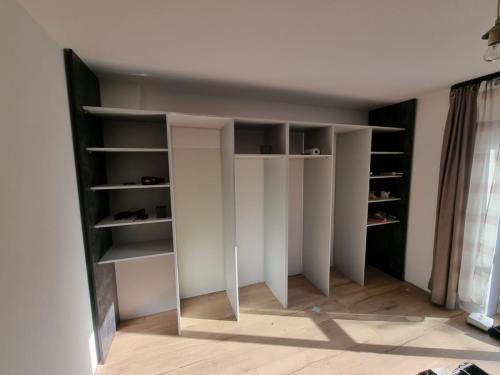 19241916-f488-4f1c-b40c-6570edfb7287