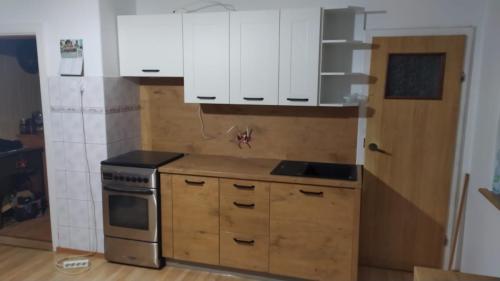 46b2e9c0-8d4e-461e-baa6-80a150eb7cac