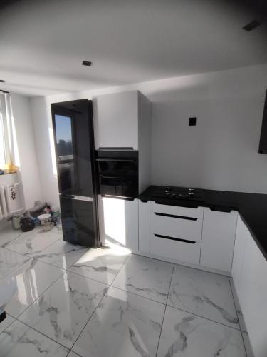 53dceac9-496b-4487-bb9e-2fad03af1b5b