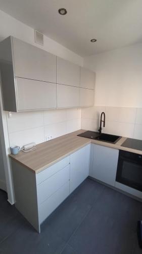 577983c0-c30c-4403-886e-f26a34682ee9