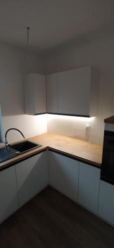 5ffbb369-2c76-4a21-94b2-9b778ad9598f