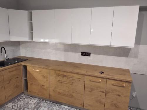 7b4af0ed-5606-43db-bb27-fac1c8947e5c