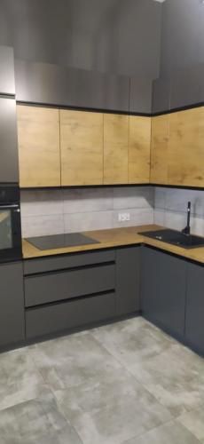 837d7e08-3f93-4e17-8471-bbeb90fd7d07