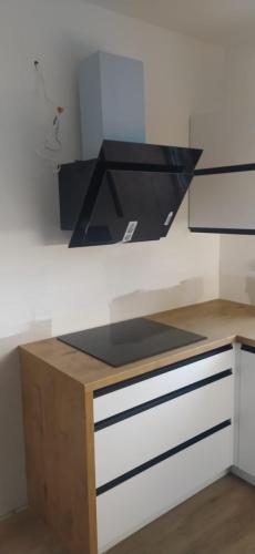 e573336d-c6c2-4c33-aeff-ae9c2ab087eb