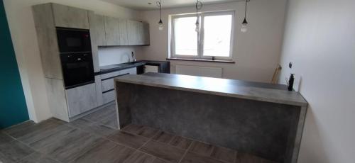 e7612654-b8a1-4263-9402-6197939ea8a2