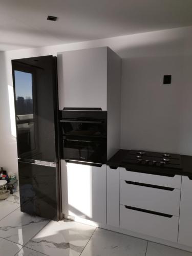 f9e2a6e5-184a-4e18-b74a-3352d5f3b990