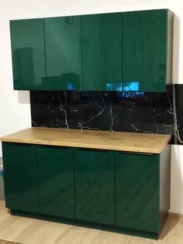 fee1de22-6c35-4324-9a24-785330e65f15